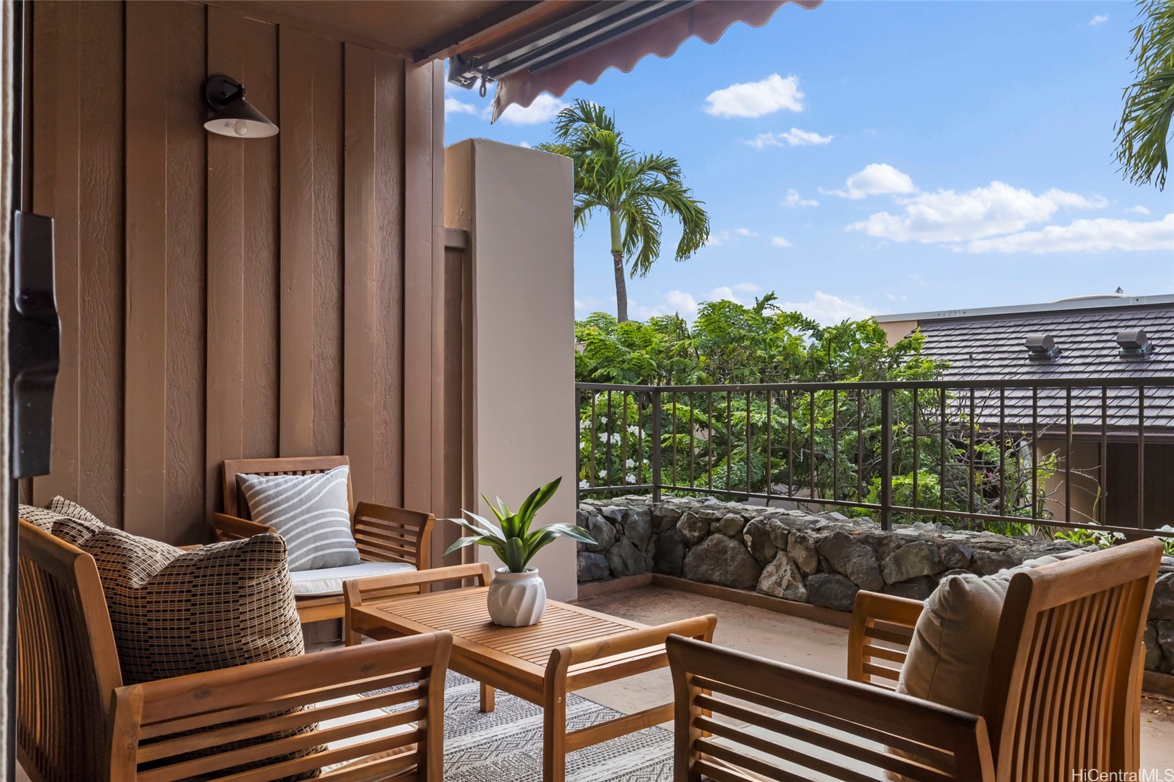 358 Kaelepulu Drive 702