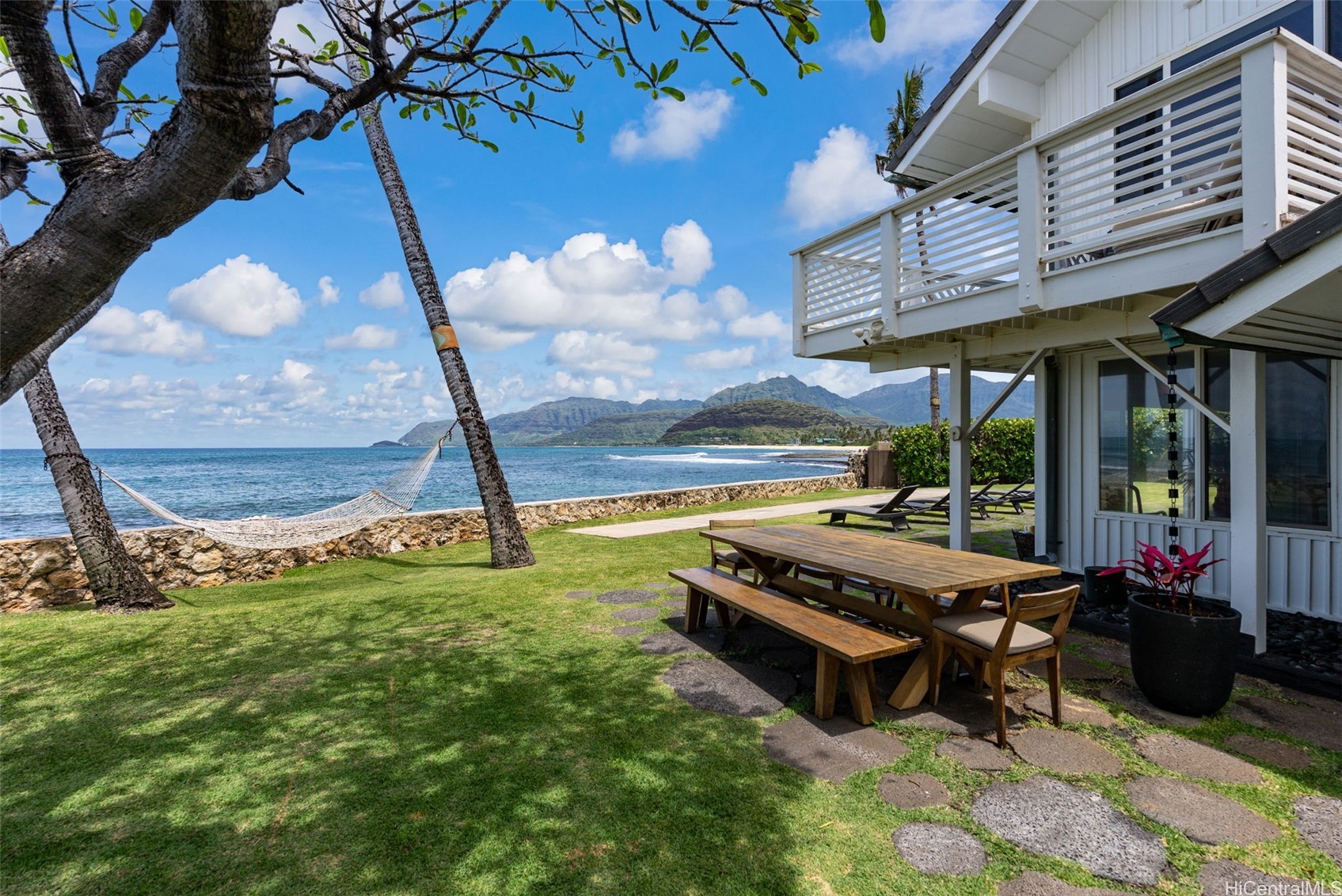 87-829 Farrington Highway