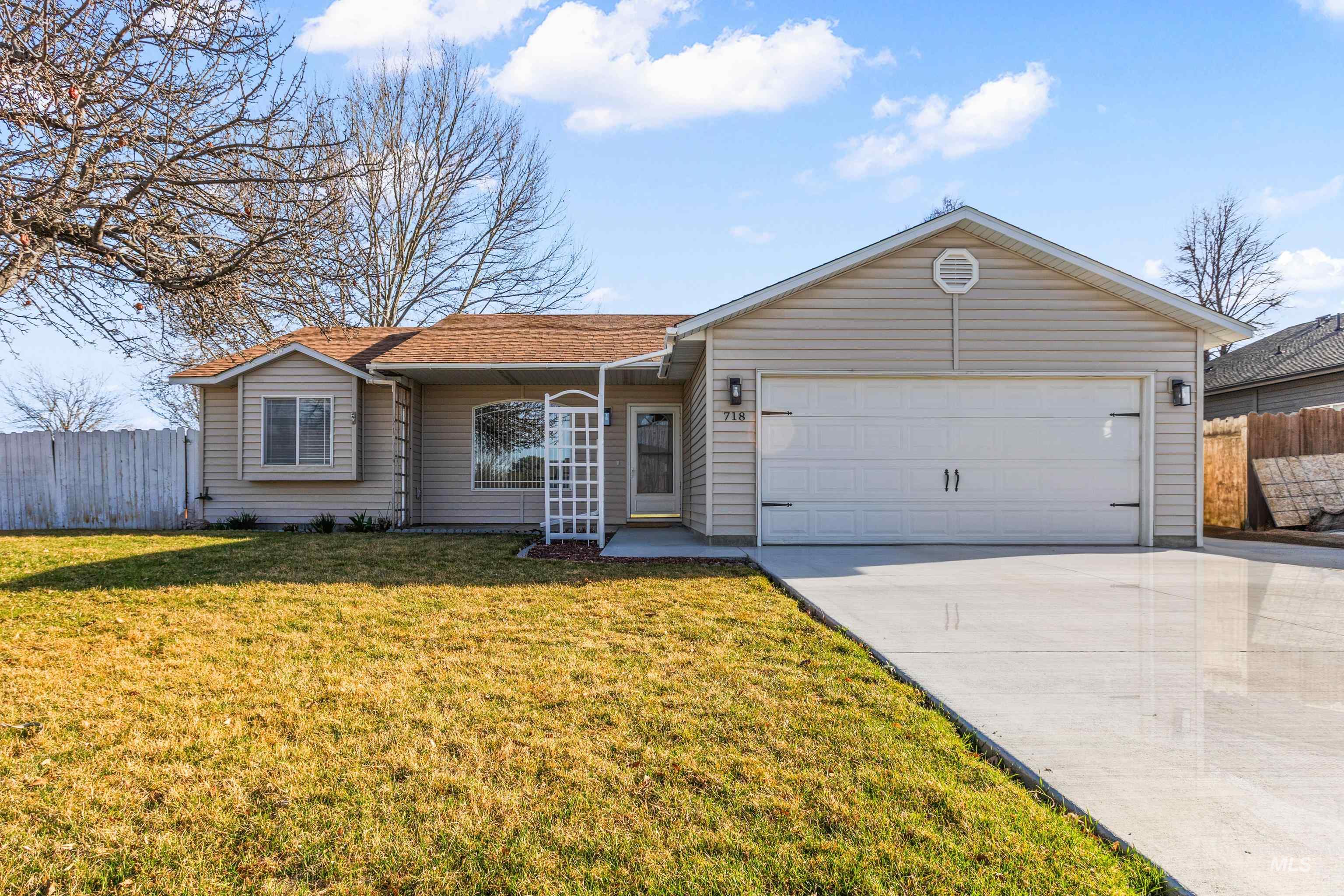 718 Monticello Ct