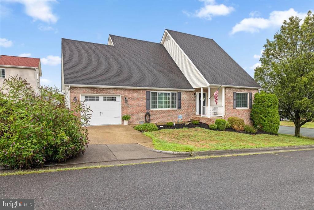 106 RUGBY PLACE