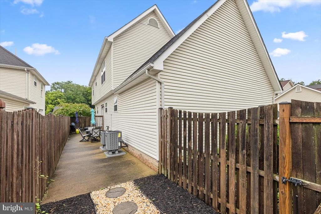 106 RUGBY PLACE