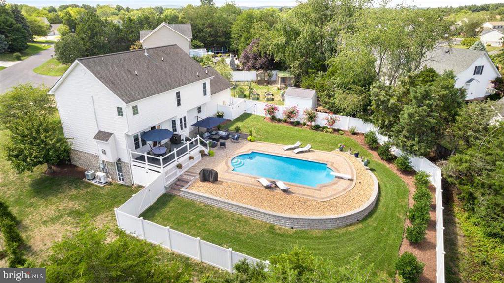 107 DELL COURT