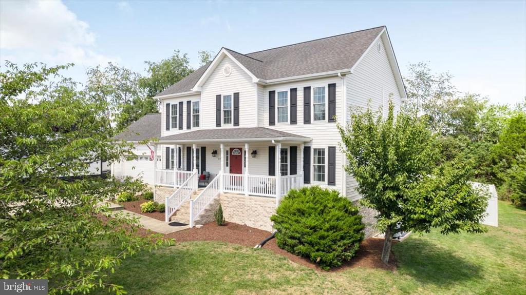 107 DELL COURT