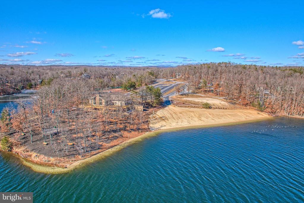 225 LAKEVIEW DRIVE