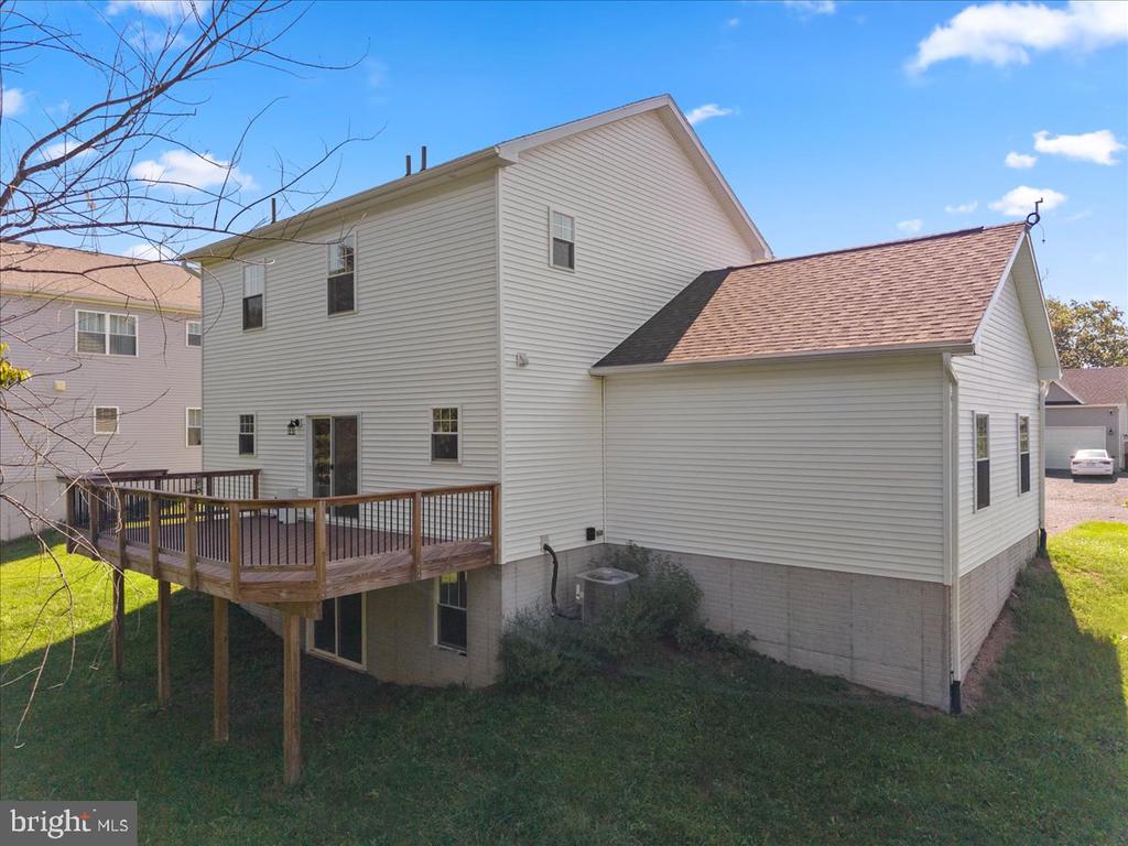 114 MEADOW WAY