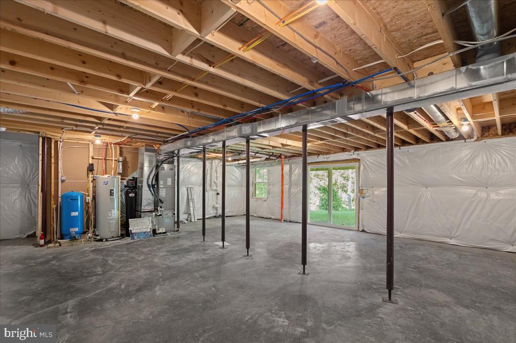 114 MEADOW WAY