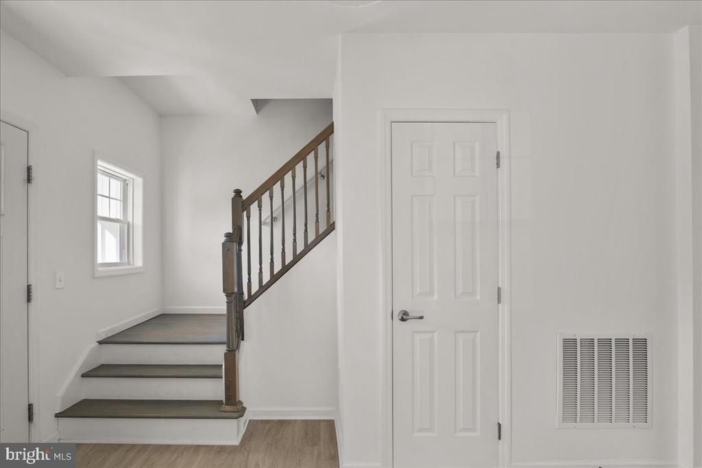 114 MEADOW WAY