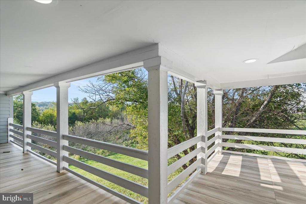 4035 CEDAR CREEK GRADE