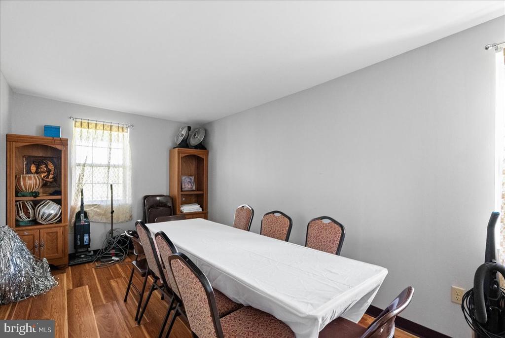 4035 CEDAR CREEK GRADE