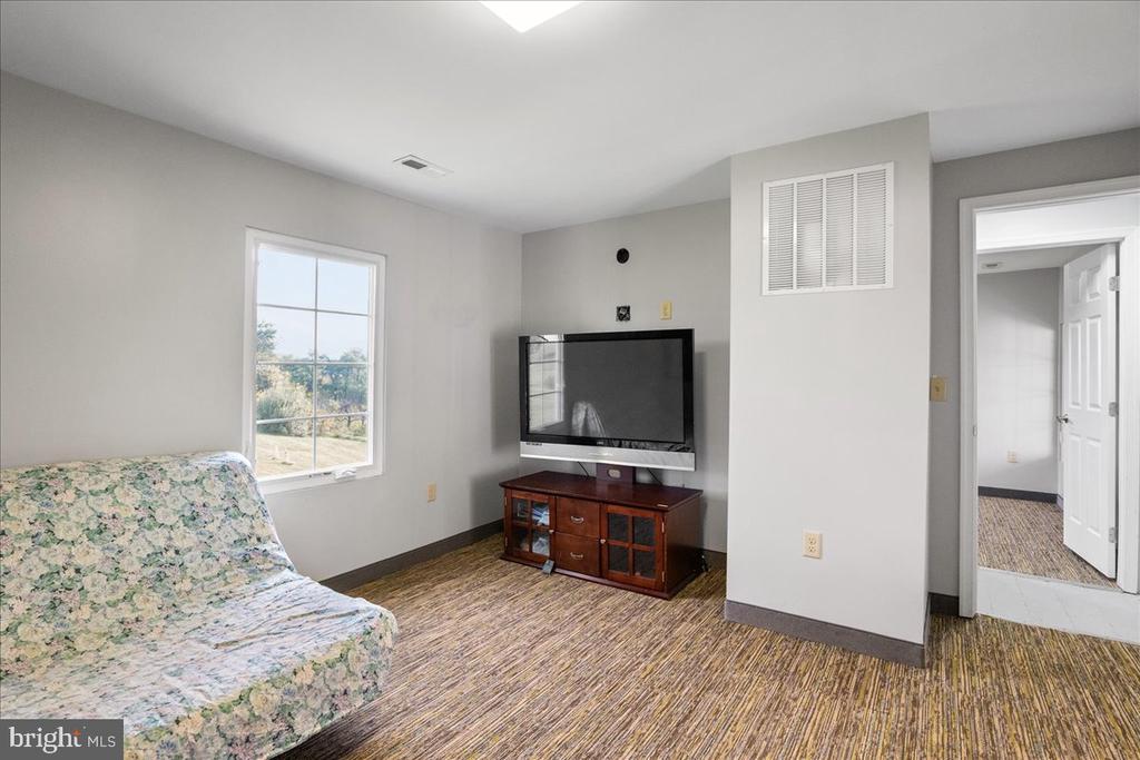 4035 CEDAR CREEK GRADE