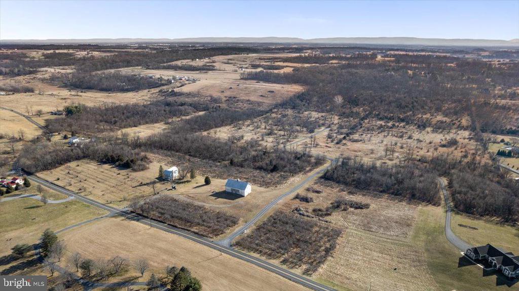 Lot 7 and 4035 CEDAR CREEK GRADE