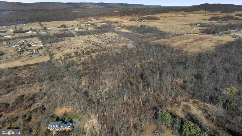 Lot 7 and 4035 CEDAR CREEK GRADE