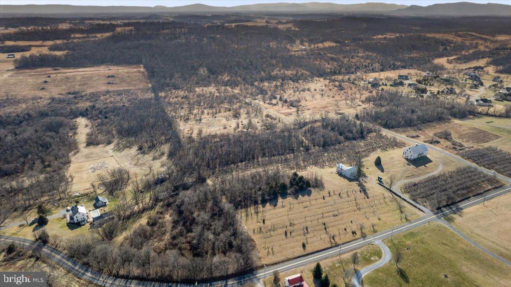 Lot 7 and 4035 CEDAR CREEK GRADE