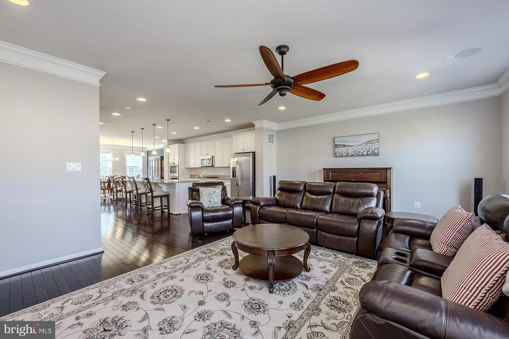 6860 BRYSON CIRCLE