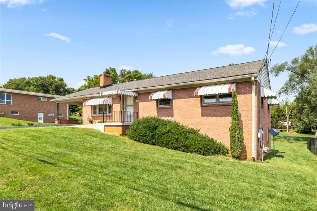 1508 PONDVIEW DRIVE