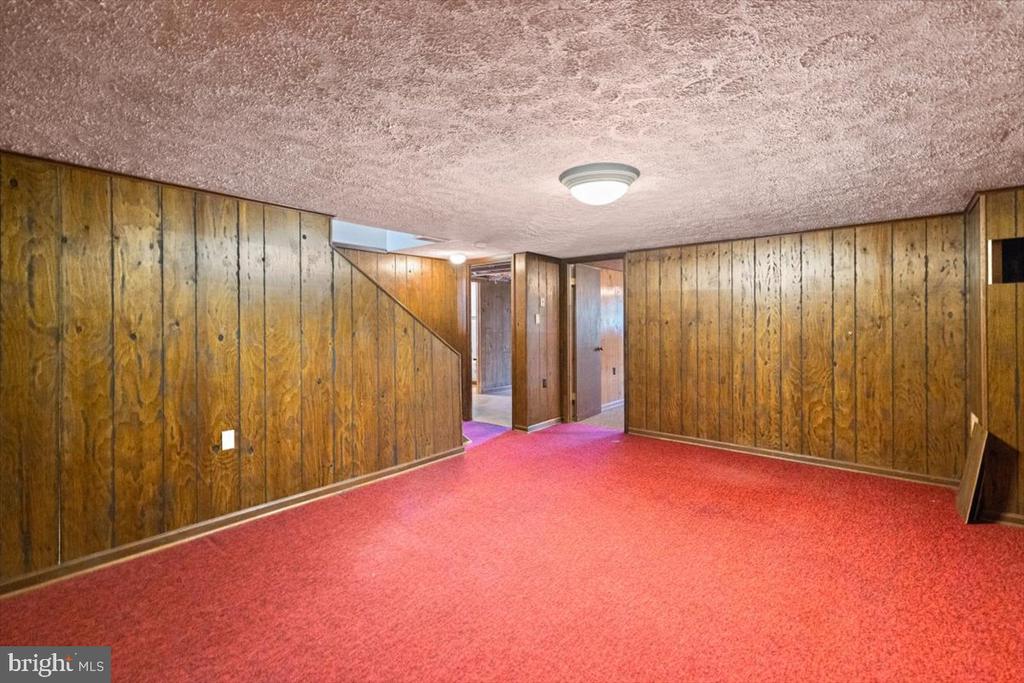 1508 PONDVIEW DRIVE
