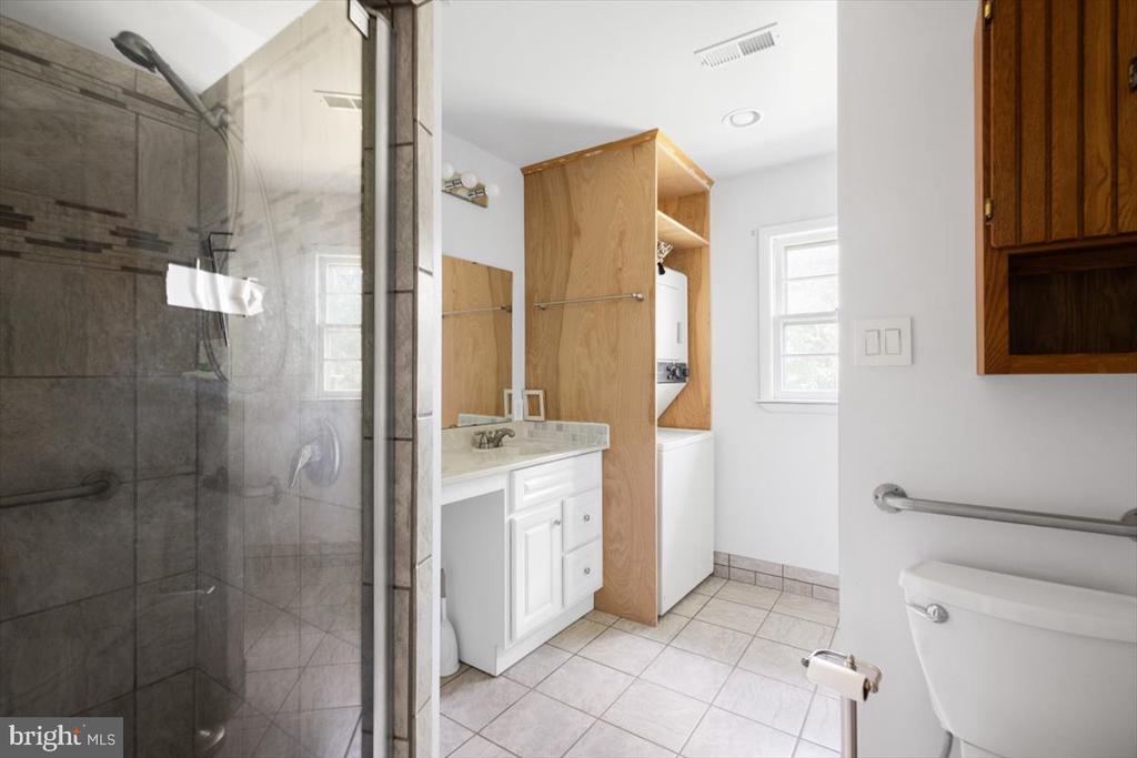 1508 PONDVIEW DRIVE