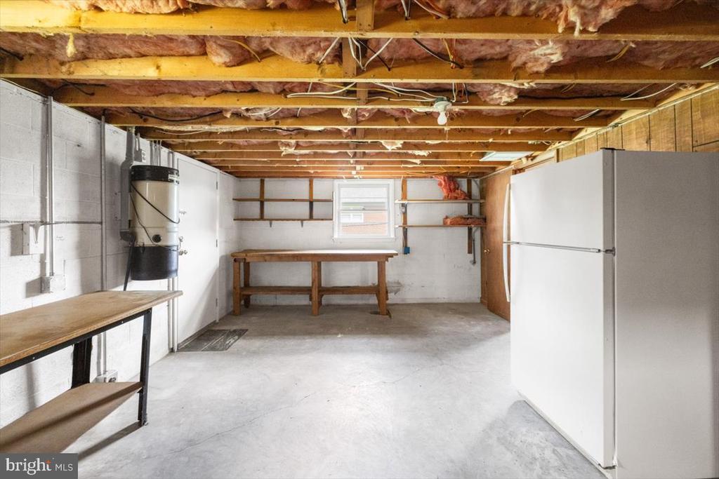1508 PONDVIEW DRIVE