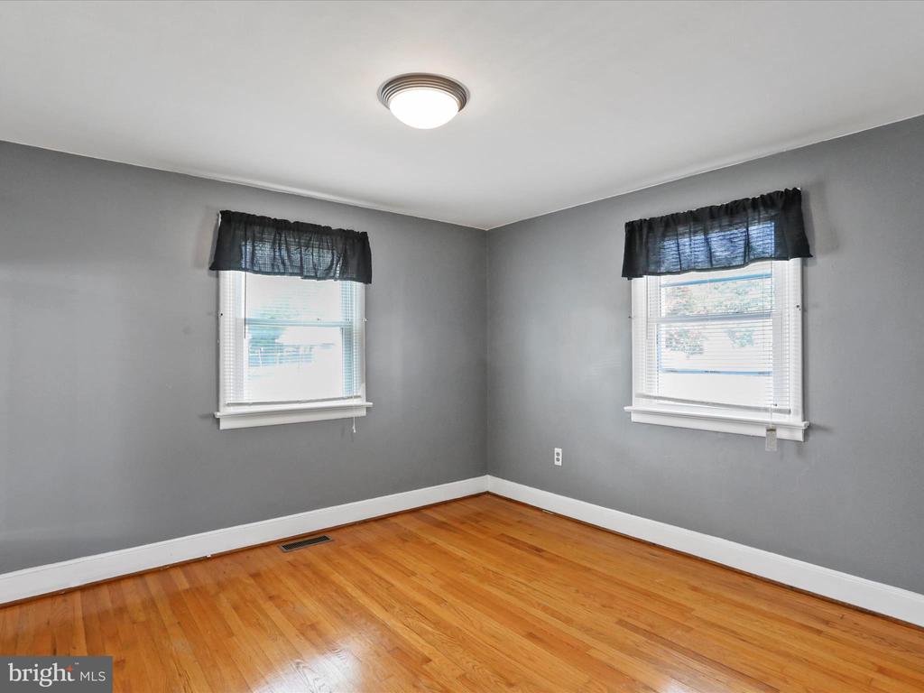 301 SHENANDOAH AVENUE