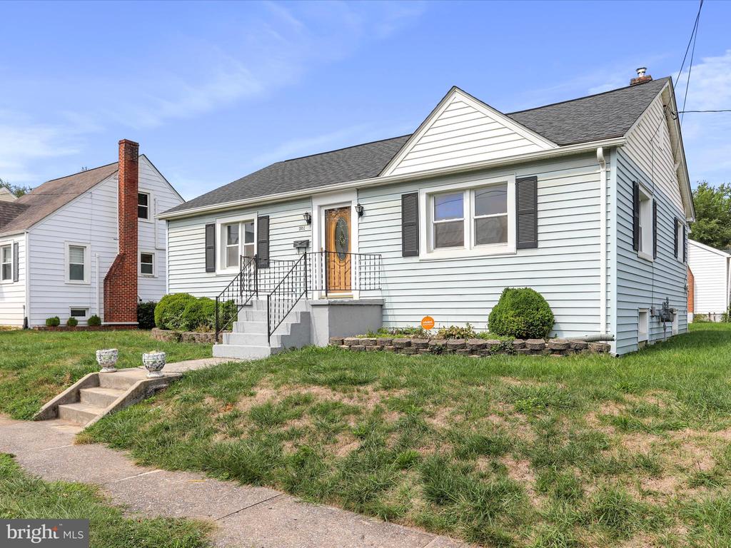 301 SHENANDOAH AVENUE