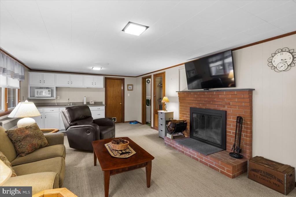 425 BRIARMONT DRIVE