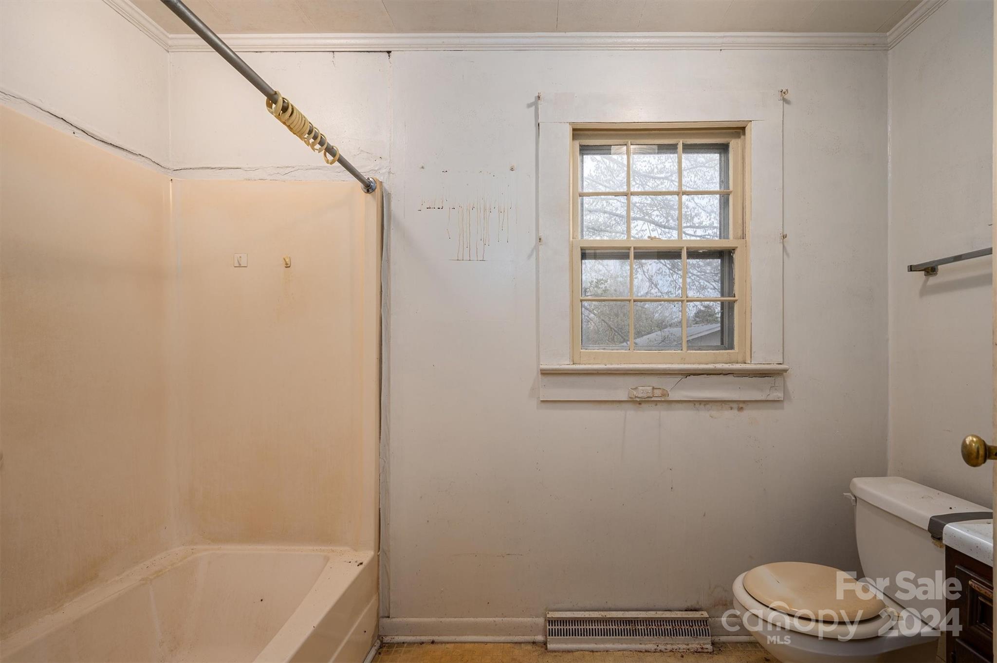 1114 Long Shoals Road