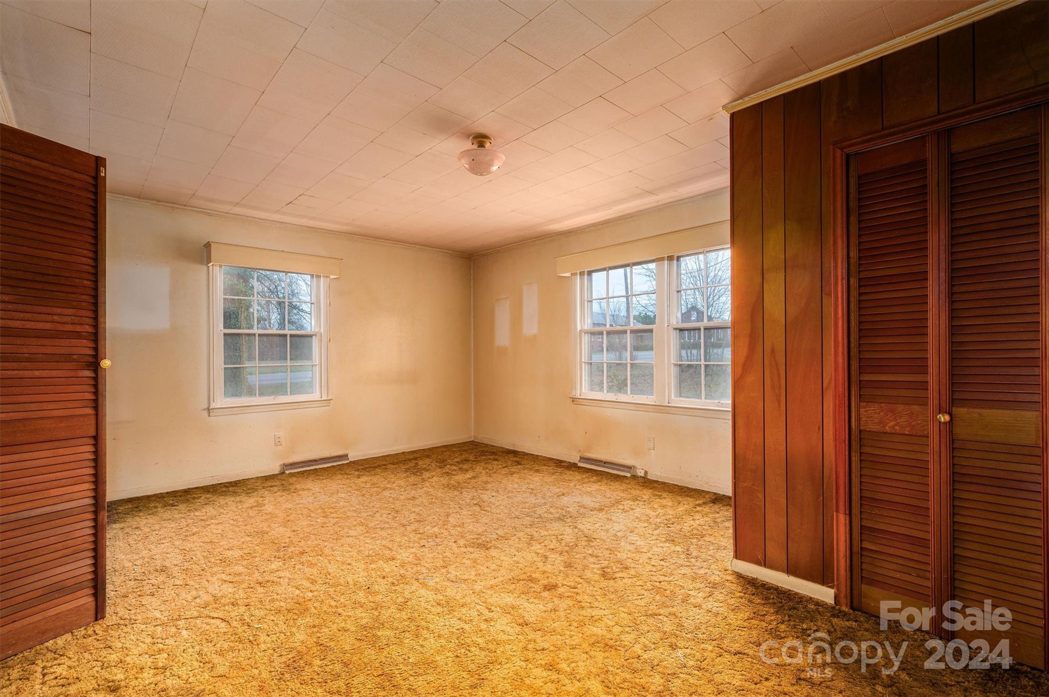 1114 Long Shoals Road