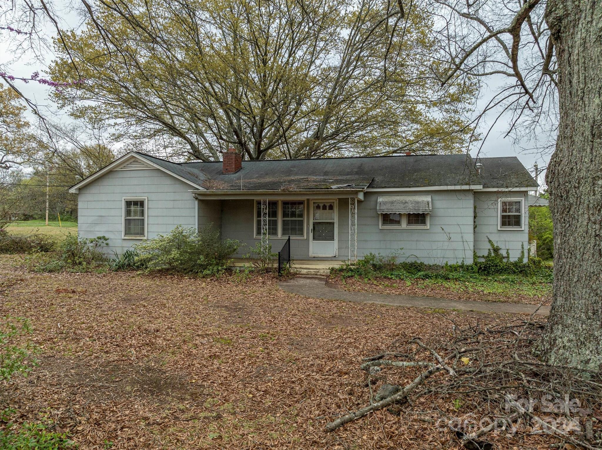 1114 Long Shoals Road