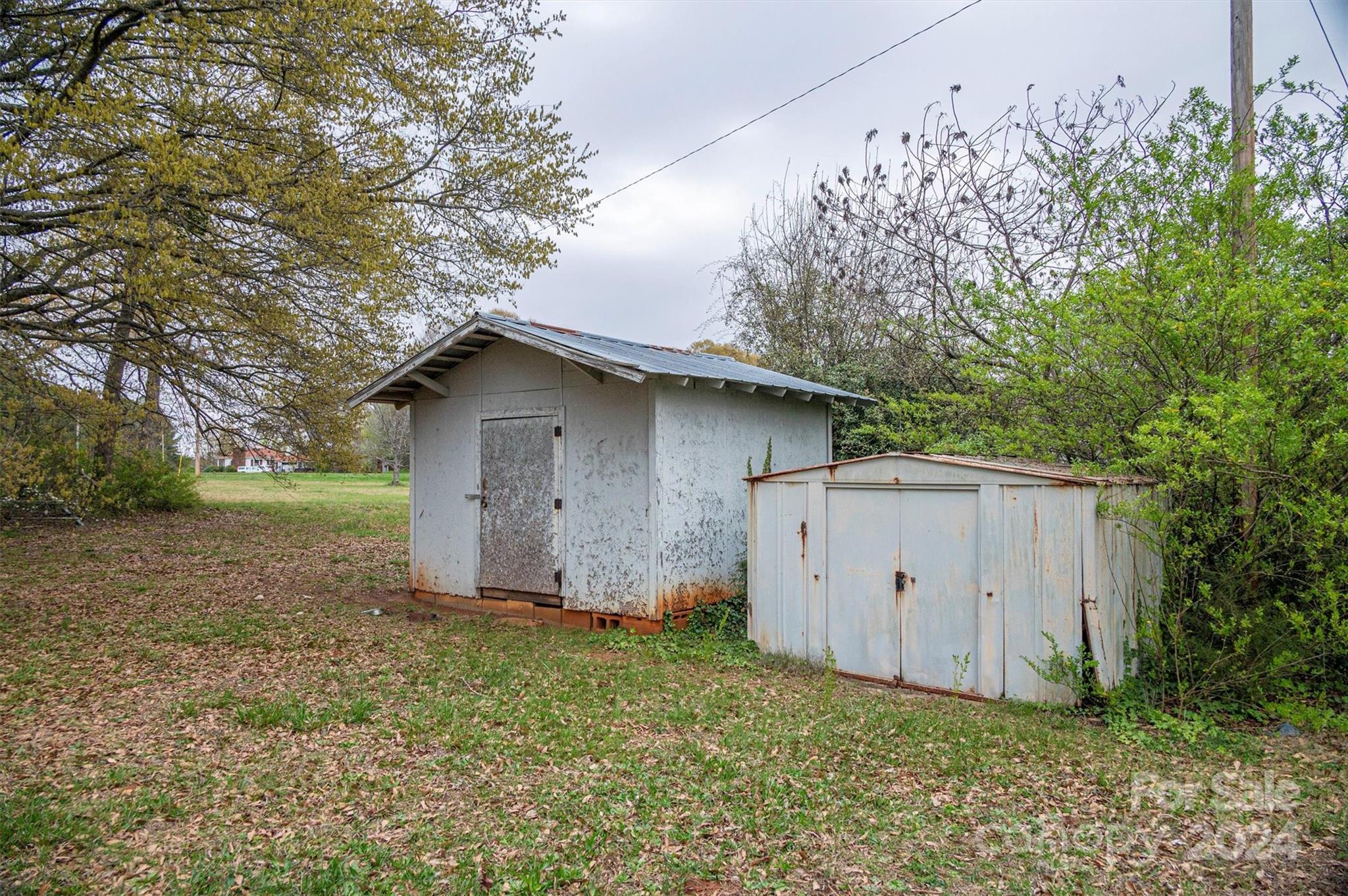 1114 Long Shoals Road