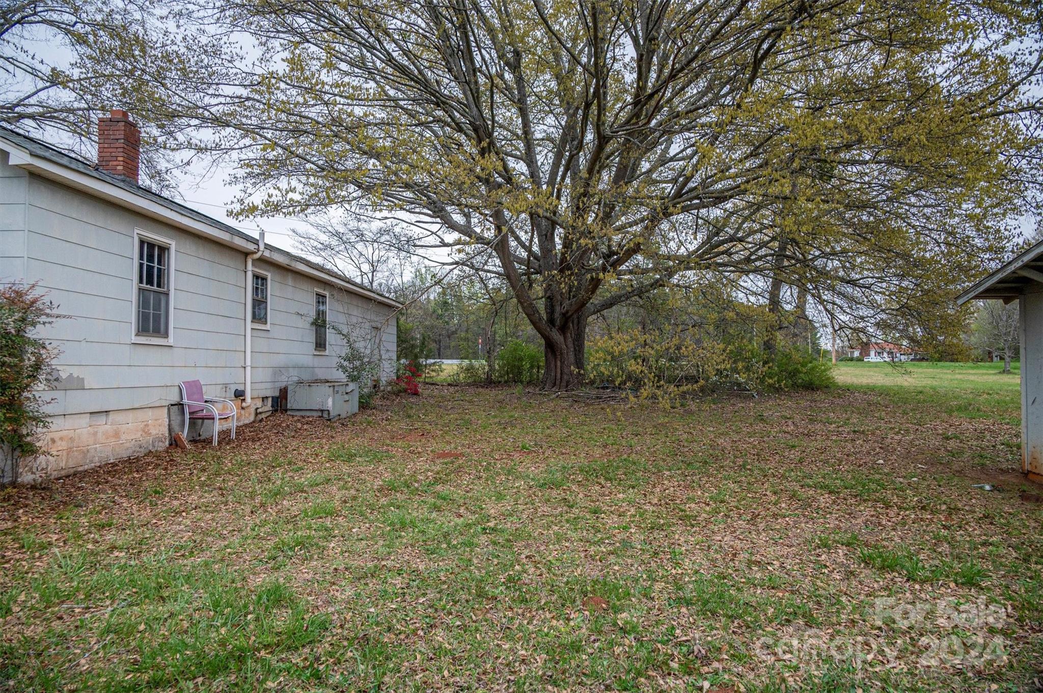 1114 Long Shoals Road