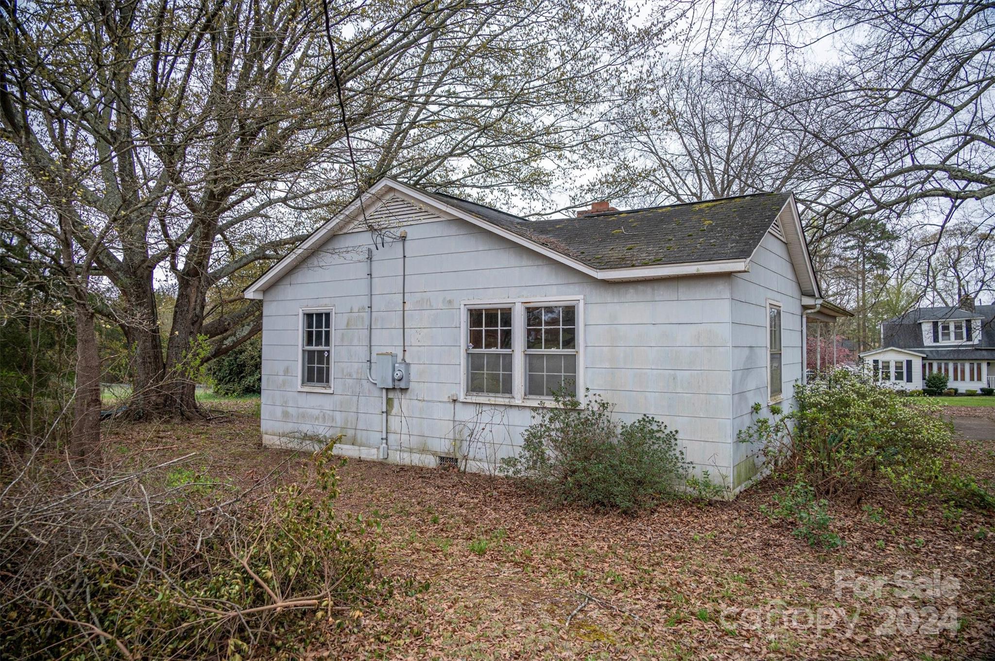 1114 Long Shoals Road