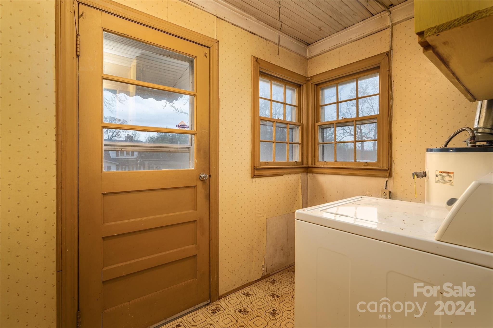 1114 Long Shoals Road