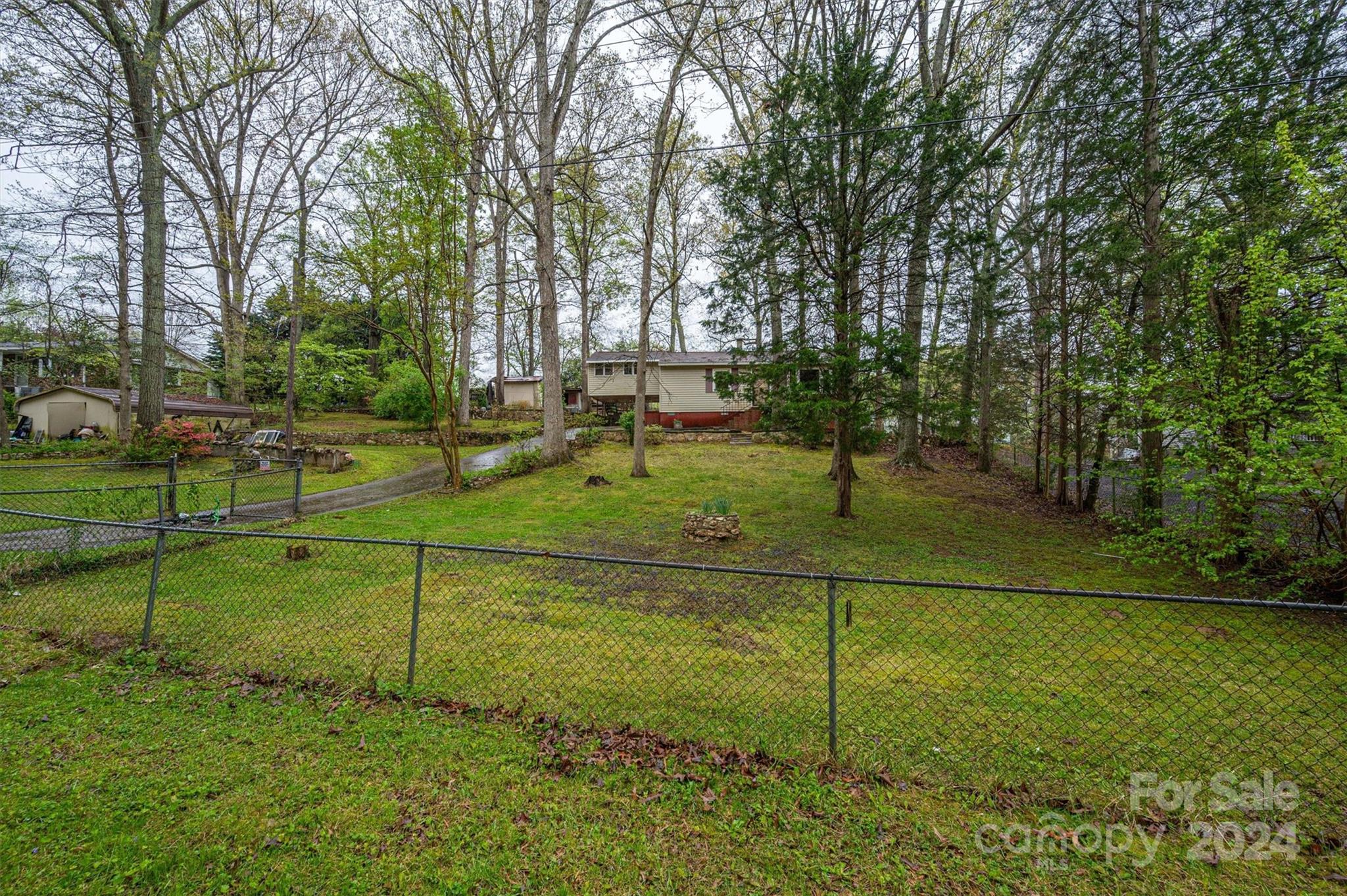 312 E Indiana Avenue