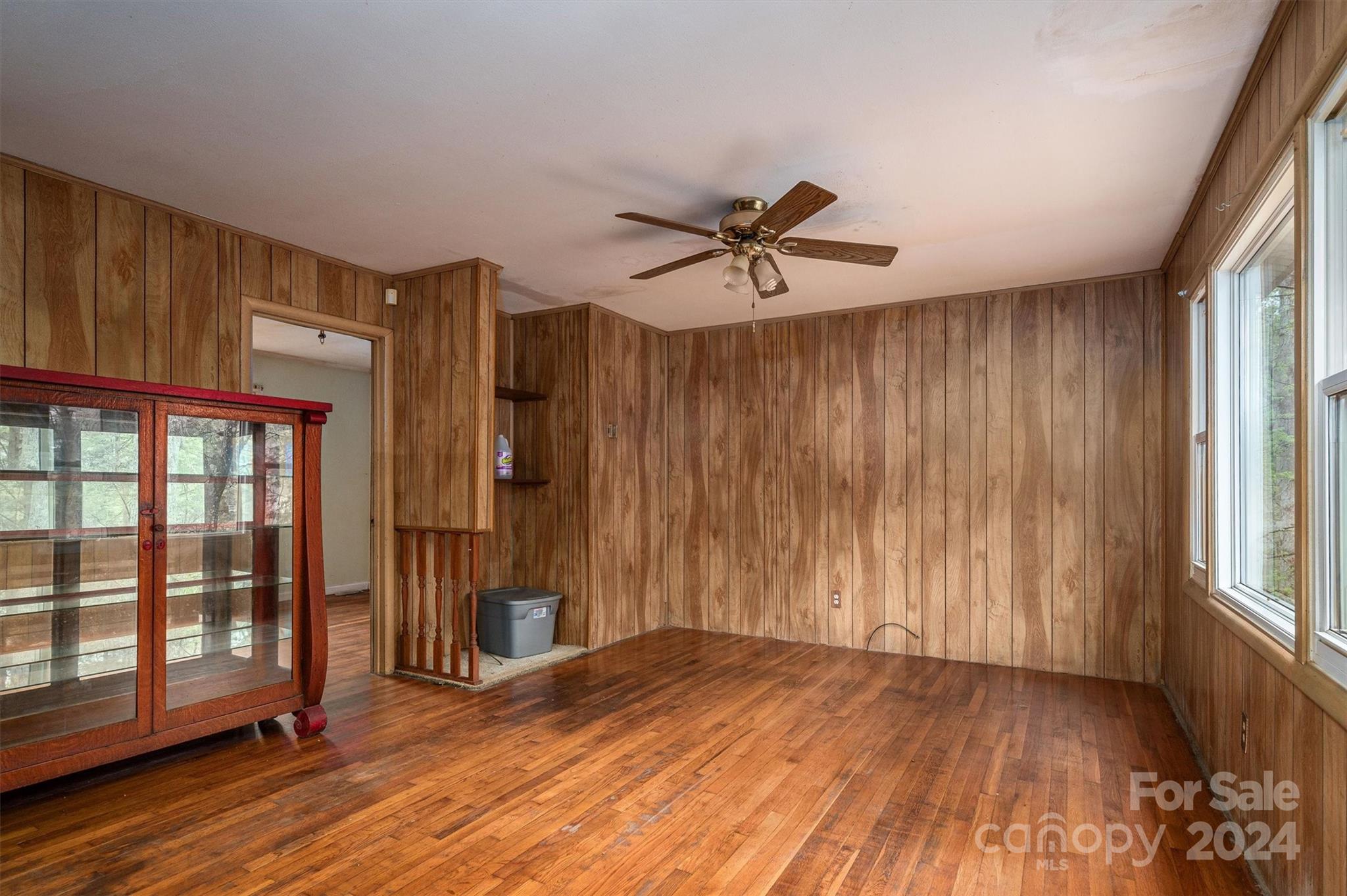 312 E Indiana Avenue