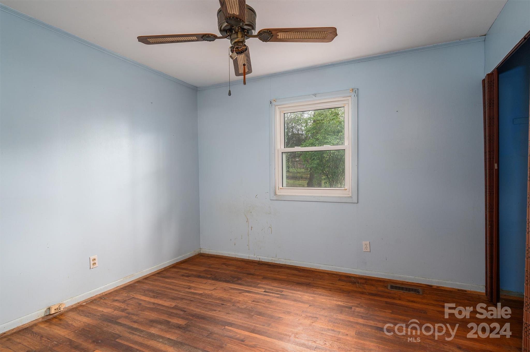 312 E Indiana Avenue