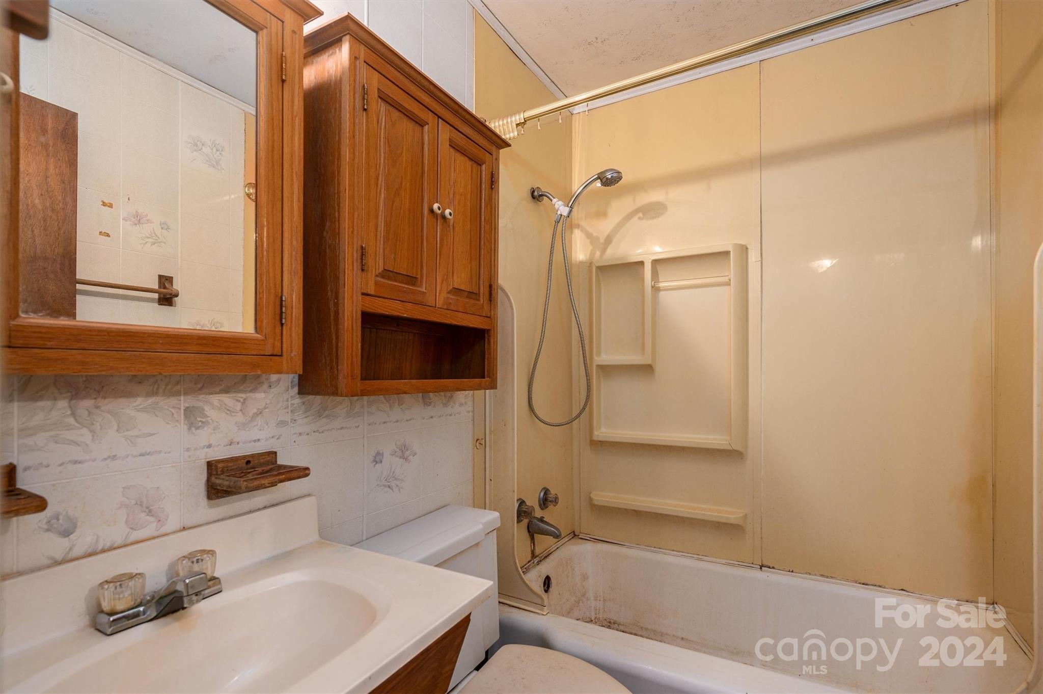 312 E Indiana Avenue