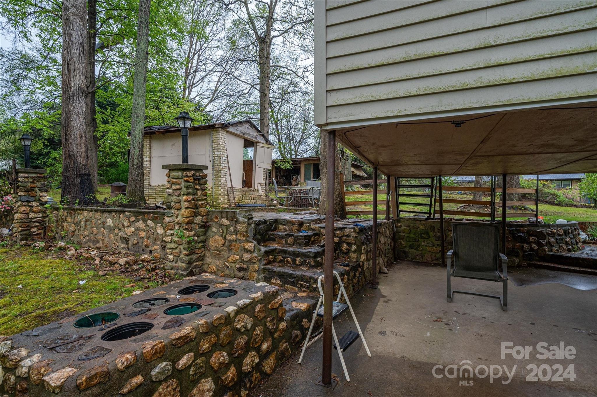 312 E Indiana Avenue