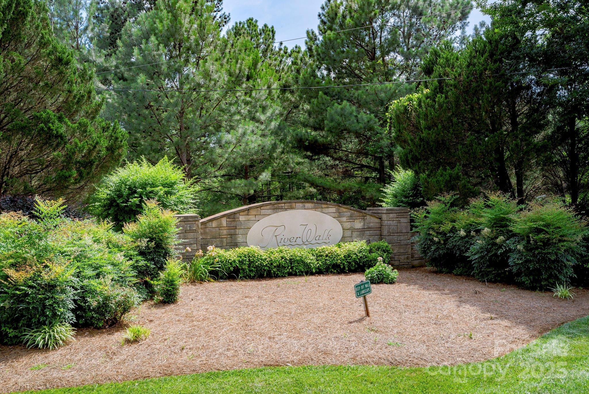 321 Rivercliff Drive Unit: 33