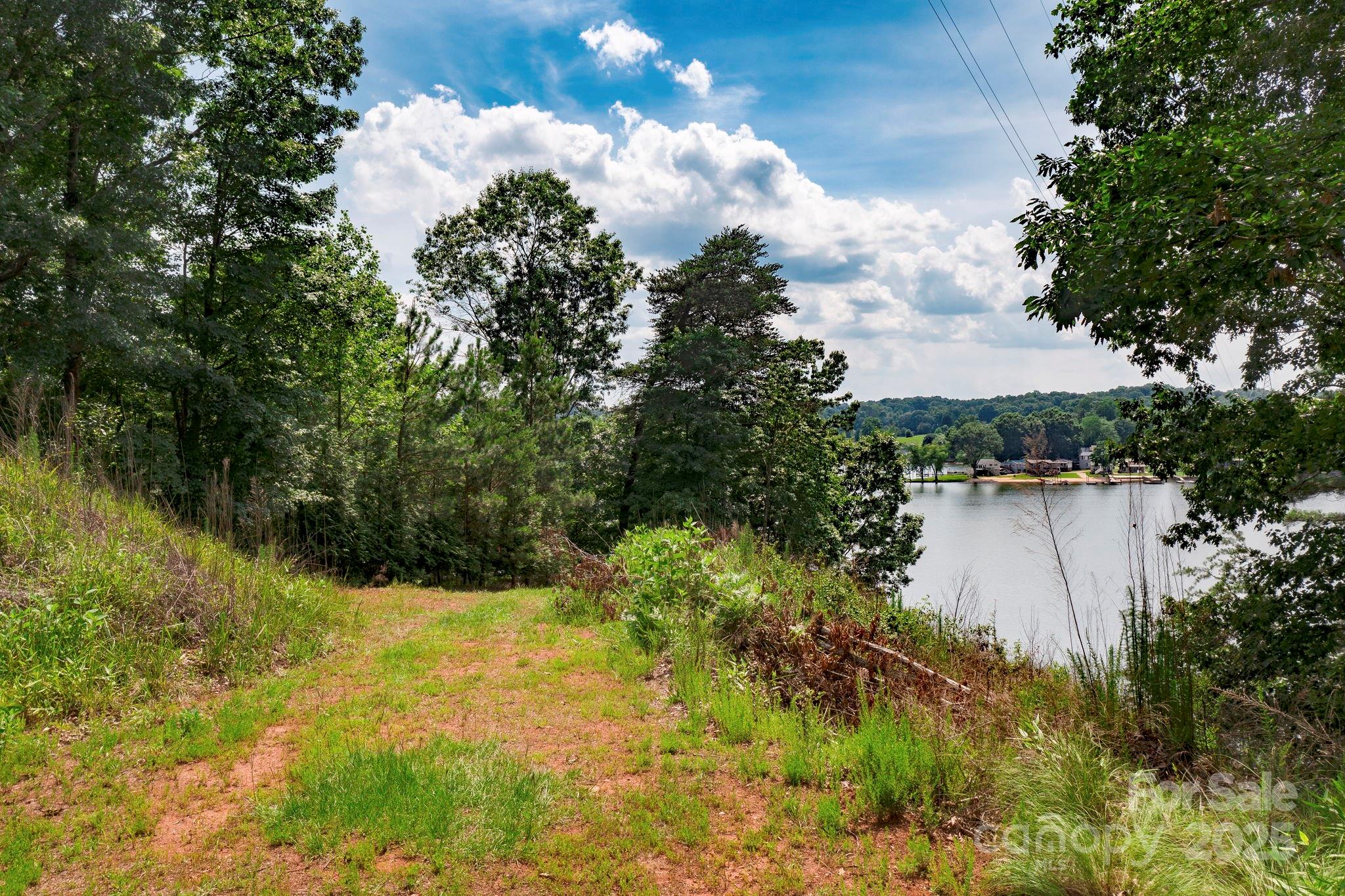 321 Rivercliff Drive Unit: 33