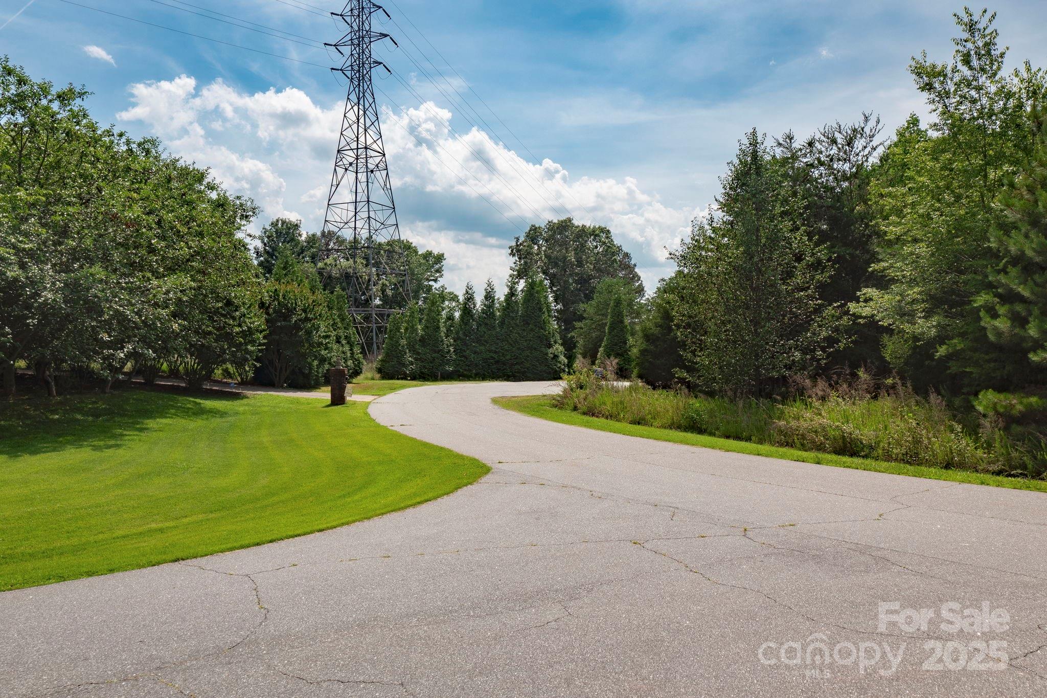 321 Rivercliff Drive Unit: 33