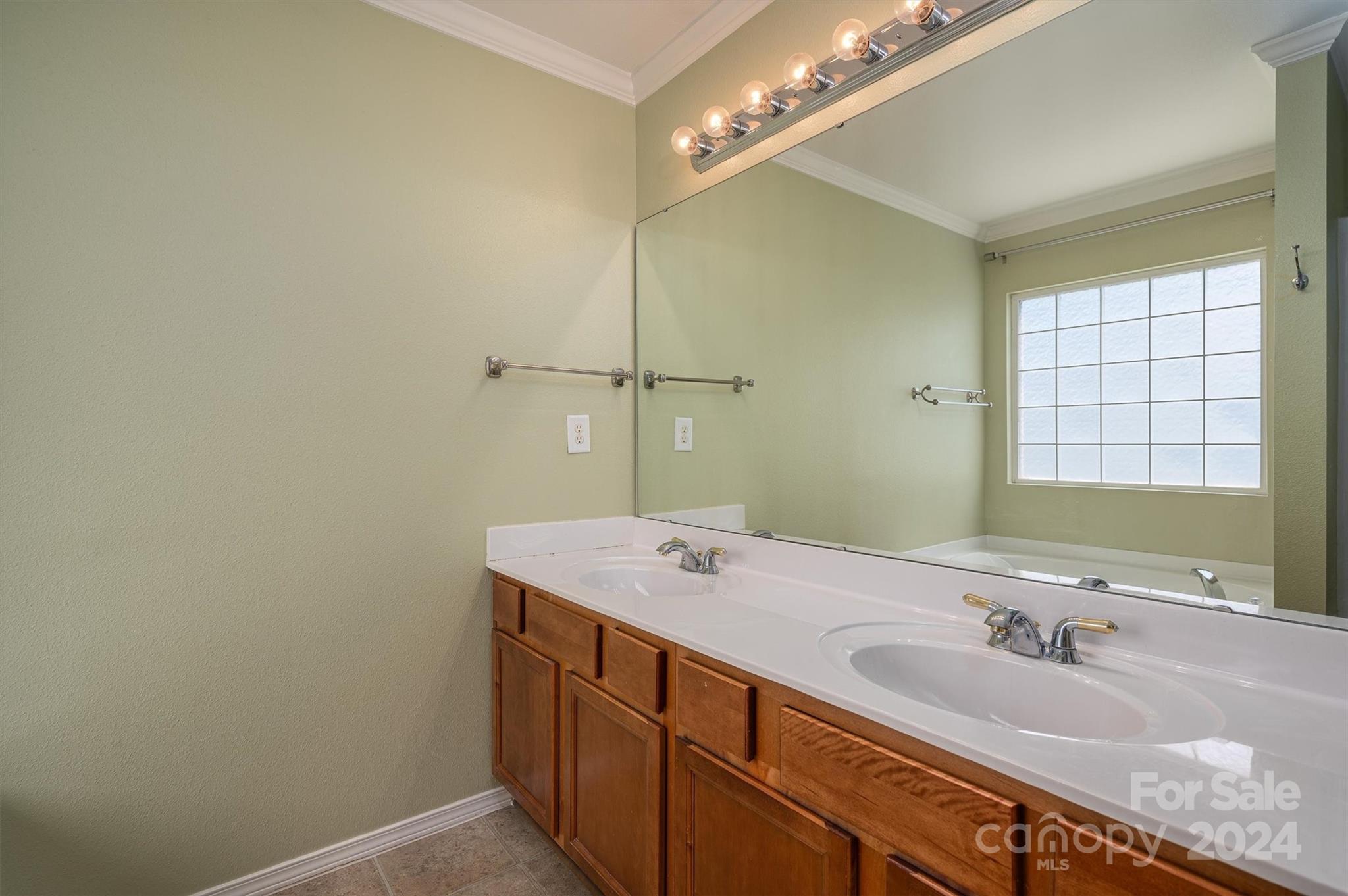 2532 Sweet Birch Court