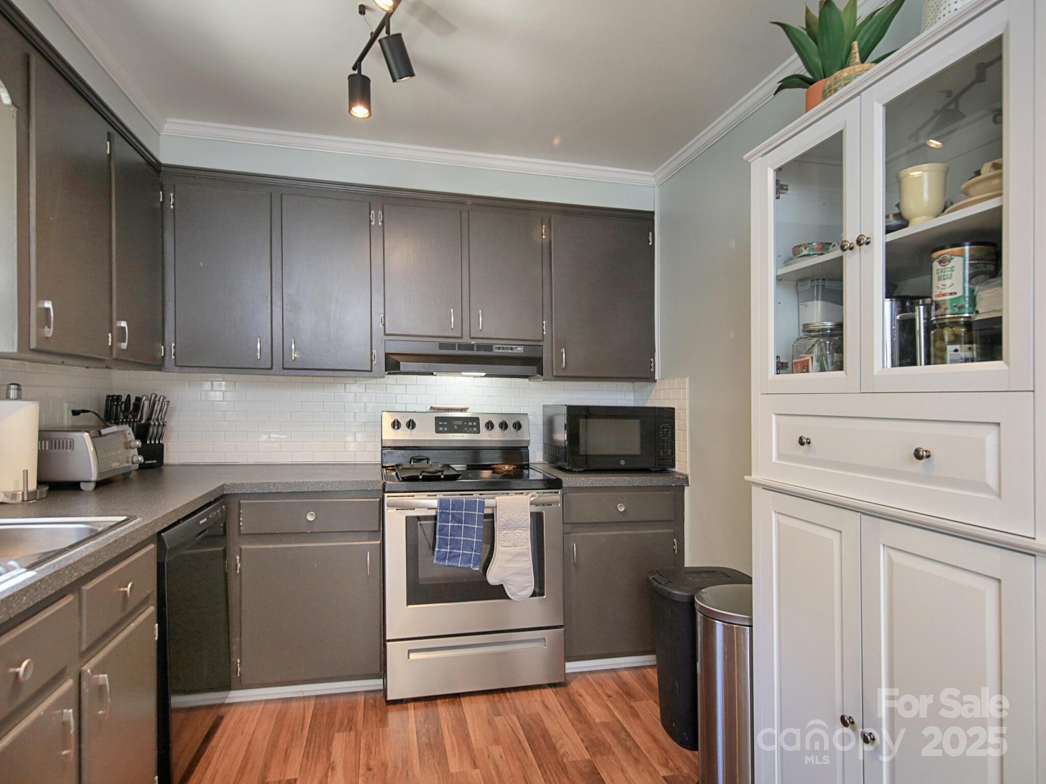 5260 NC Hwy 73 Highway