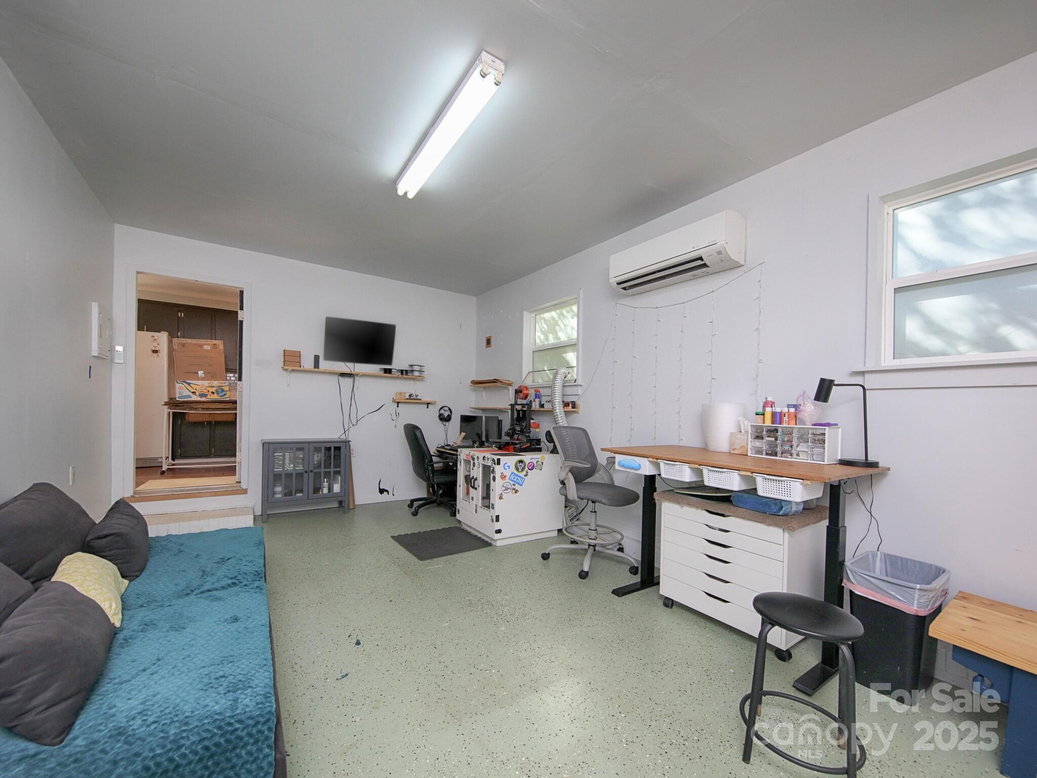 5260 NC Hwy 73 Highway