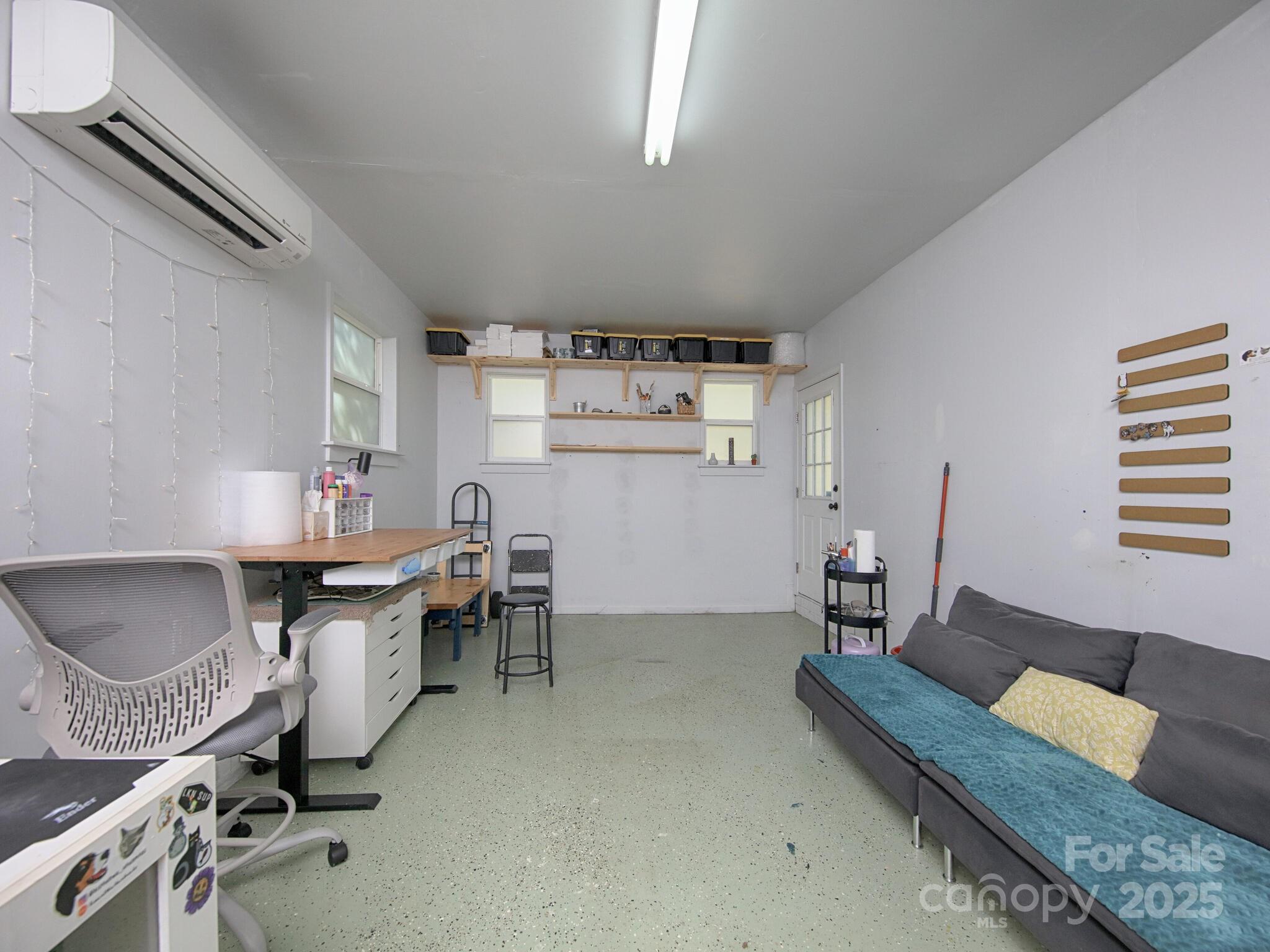 5260 NC Hwy 73 Highway