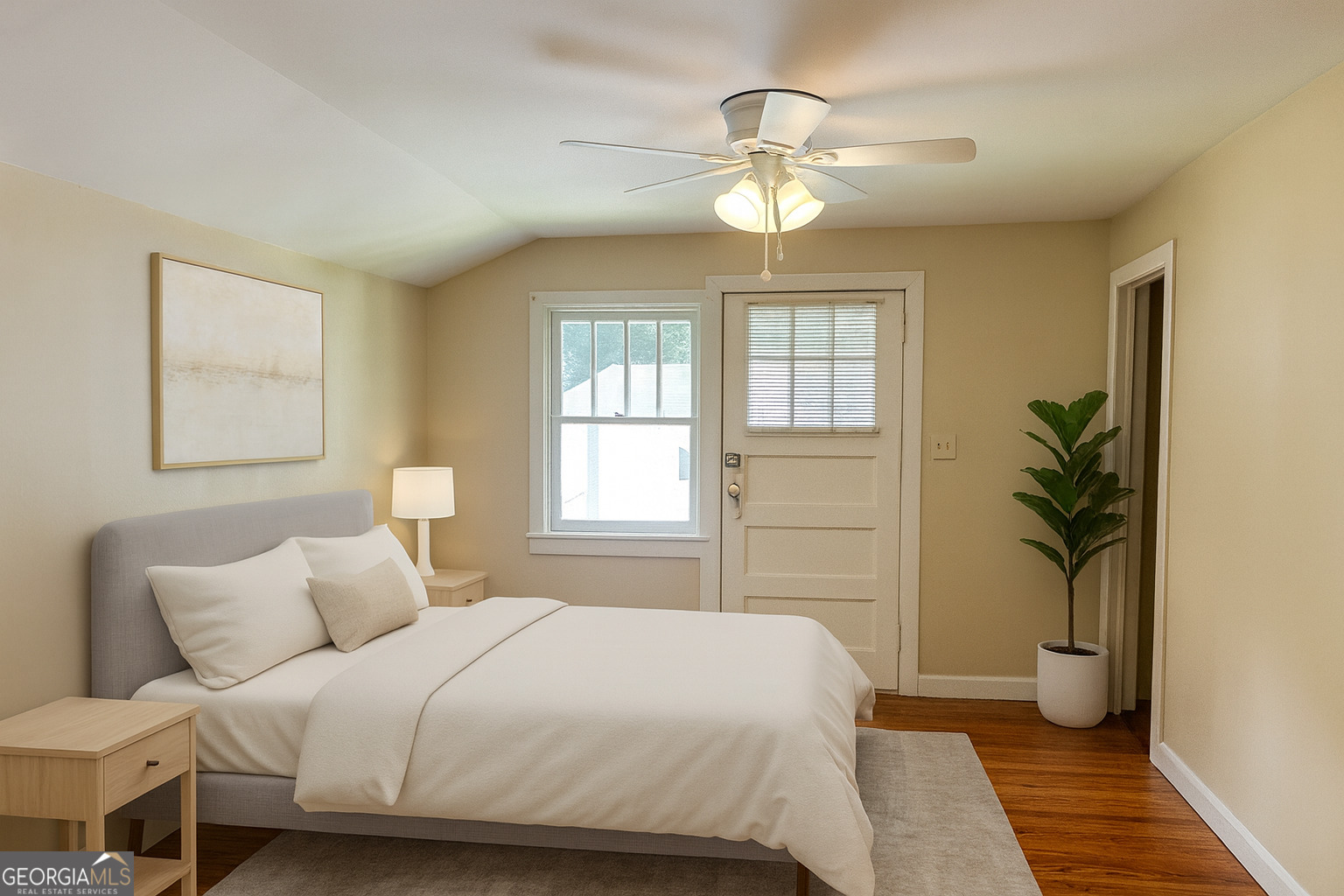 1872 Dunlap Avenue Unit: UPSTAIRS