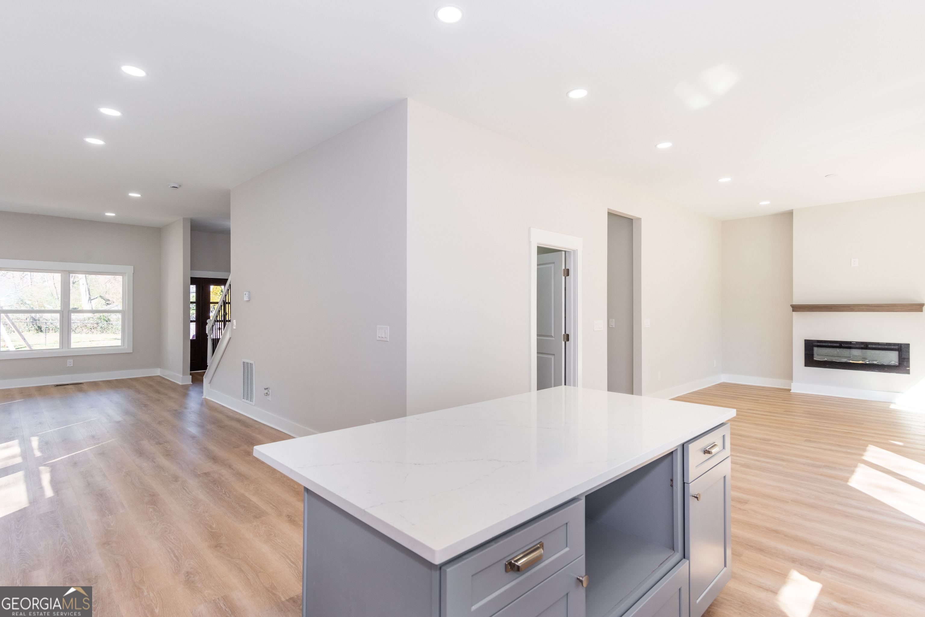 3286 Bachelor Street