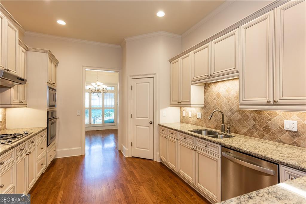 2240 Palmour Court