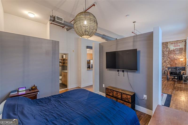 600 COLLEGE # 101, Hapeville Unit: 101