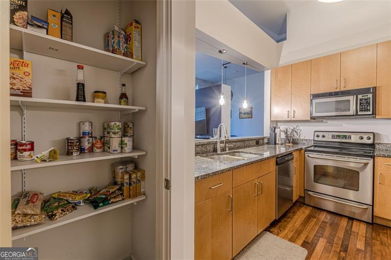600 COLLEGE # 101, Hapeville Unit: 101