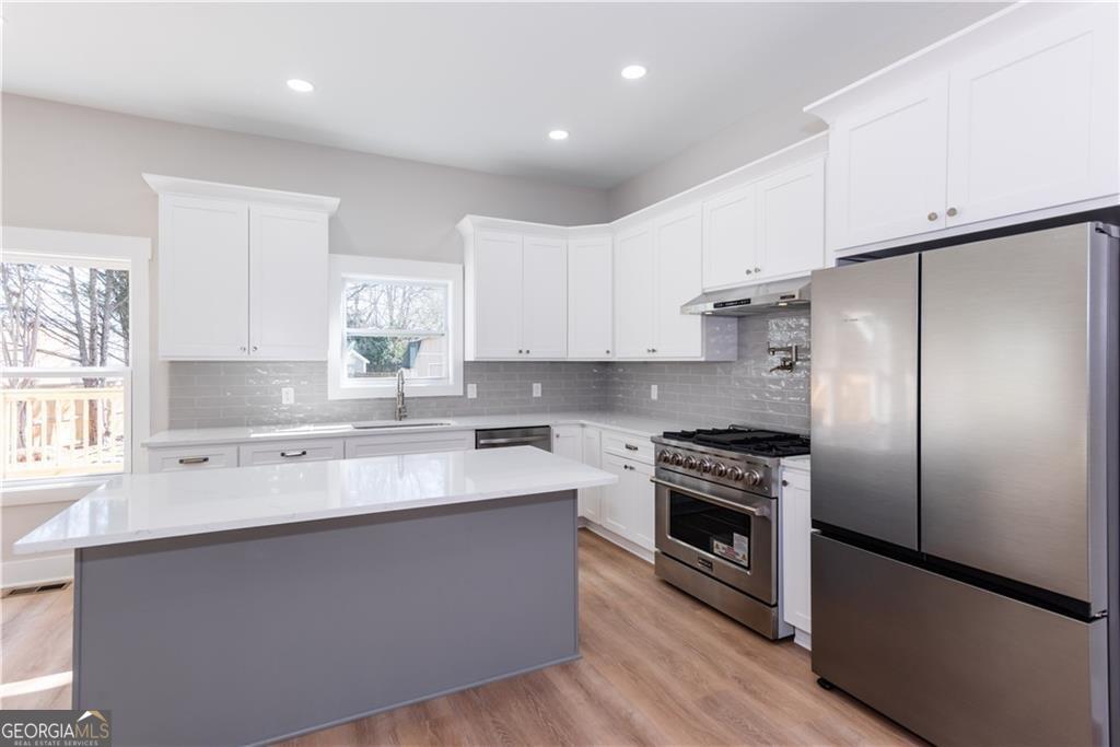 3286 Bachelor Street